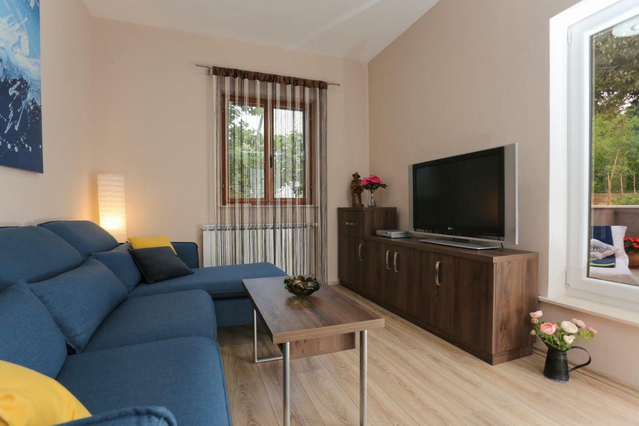 Keko Appartement Supetar Buitenkant foto