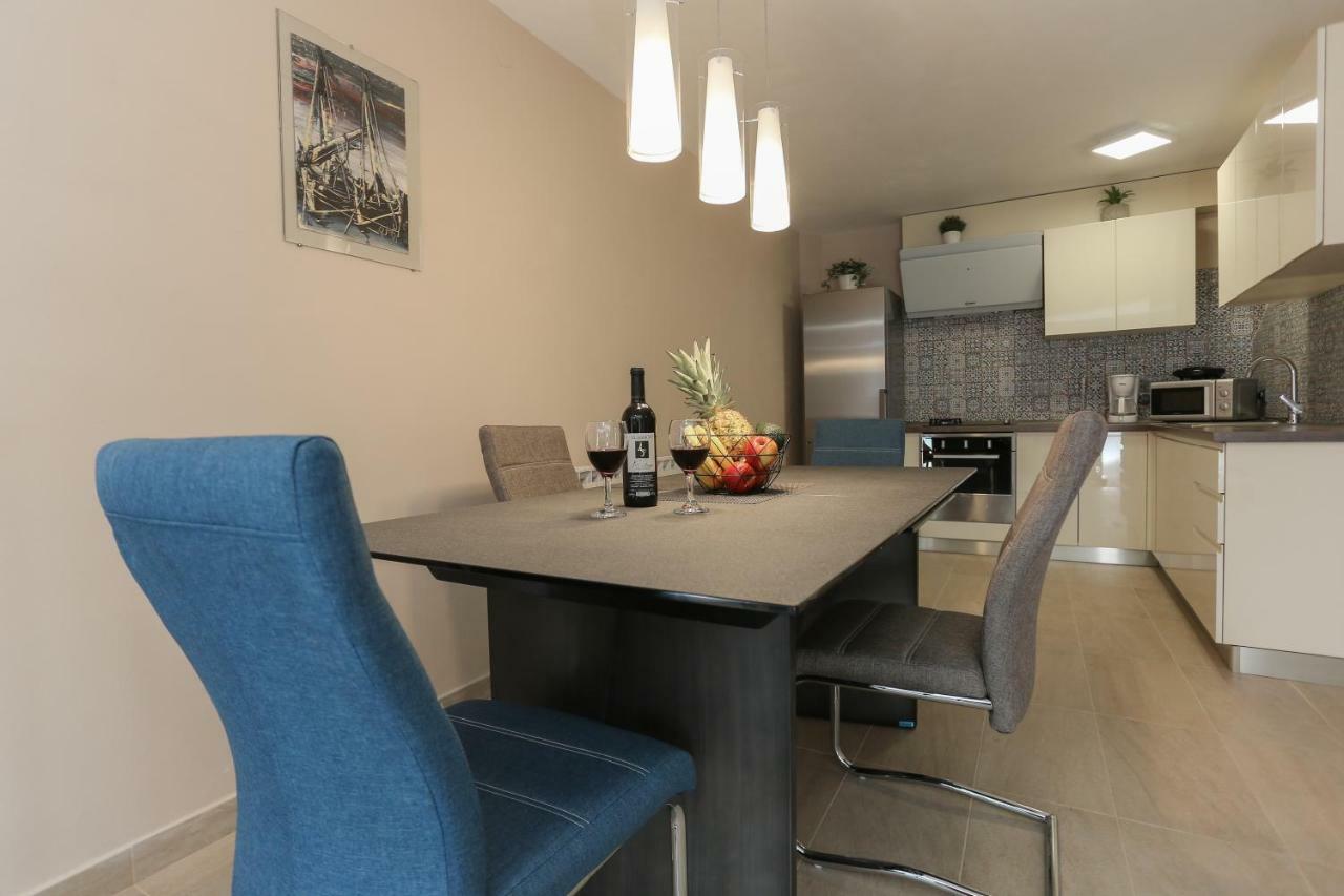 Keko Appartement Supetar Buitenkant foto