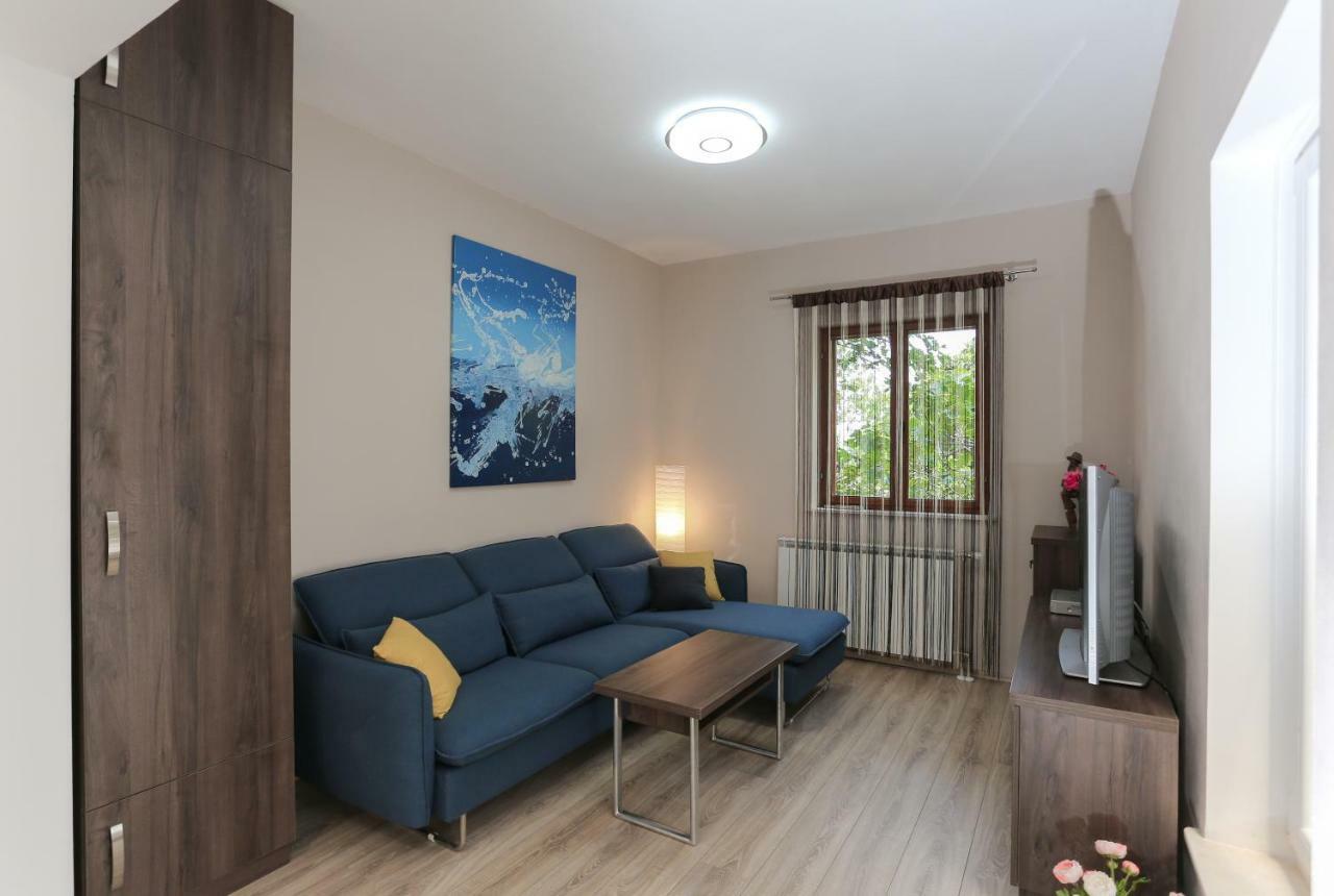 Keko Appartement Supetar Buitenkant foto